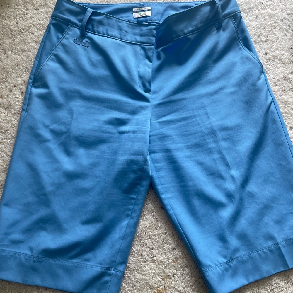 IZOD ladies Cool FX Golf Shorts Size 8 Blue